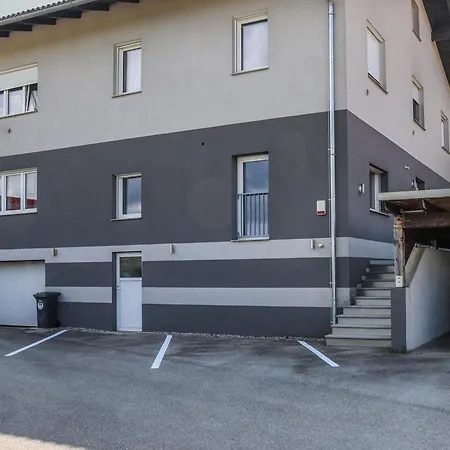 Haus Forsthuber Апартаменты *